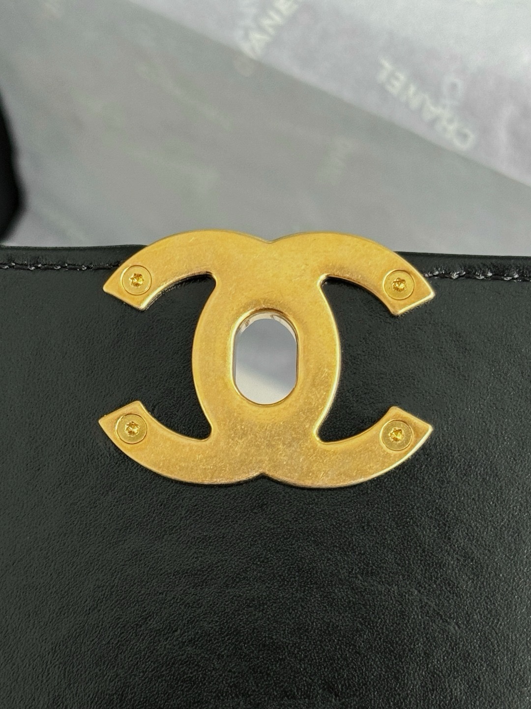 Chanel 24c Double Gold Ball 22 Oil waxed cowhide, smooth