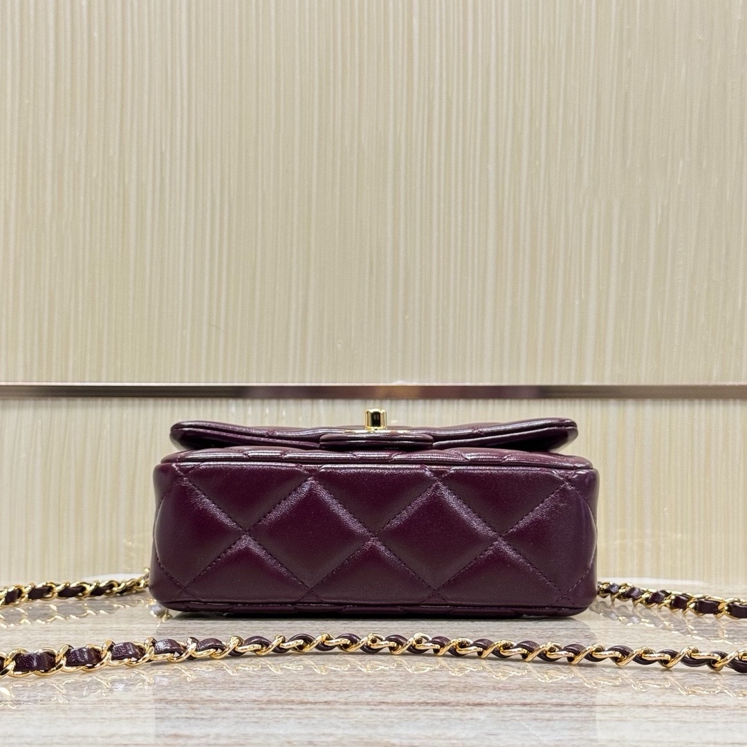 Chanel 24B chain twisting handle – Zeko Bag