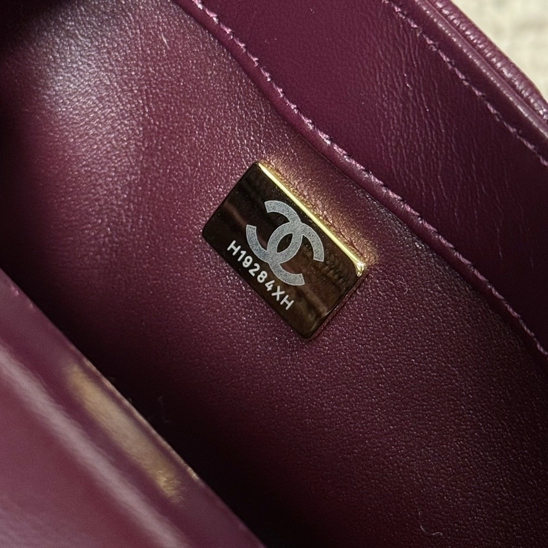 Chanel 24B chain twisting handle – Zeko Bag