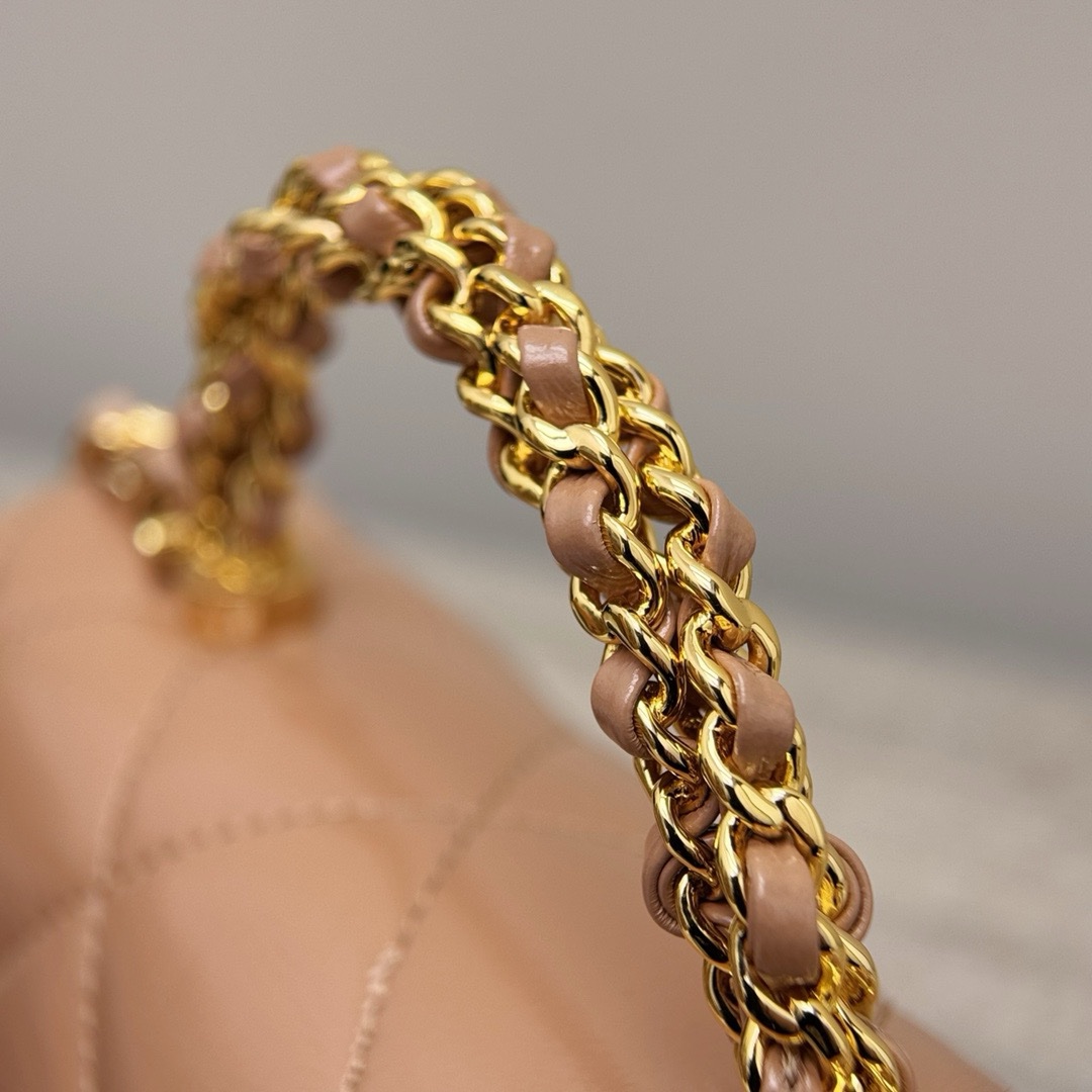 Chanel 24B chain twisting handle – Zeko Bag